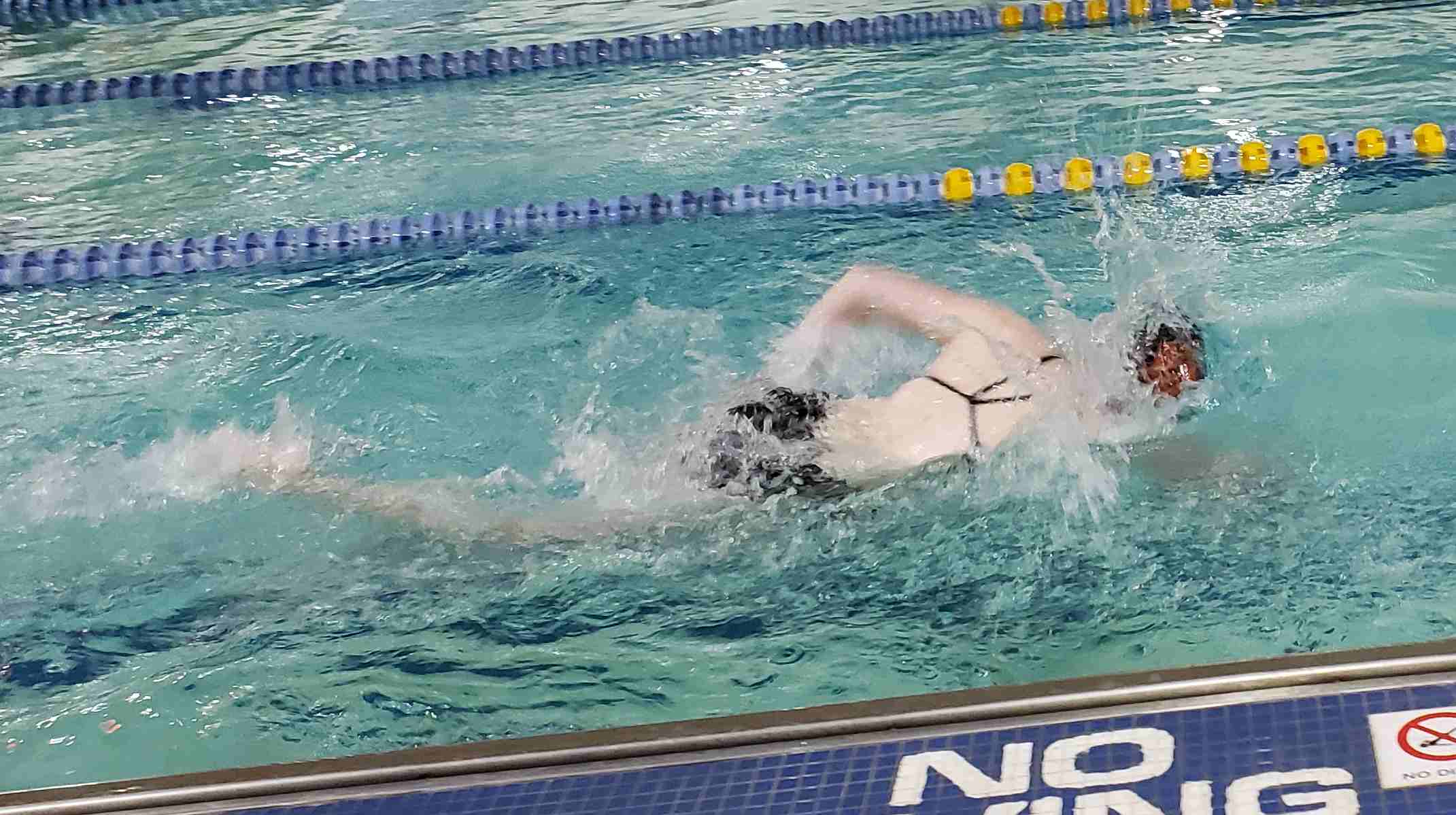2018-12-11 Jane 200M Freestyle relay.jpg